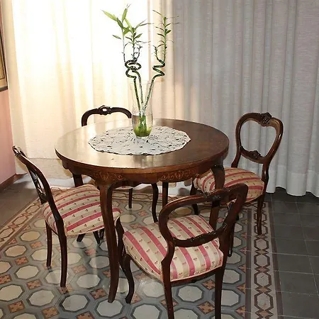 Alojamento de Acomodação e Pequeno-almoço A Casa Di Laura